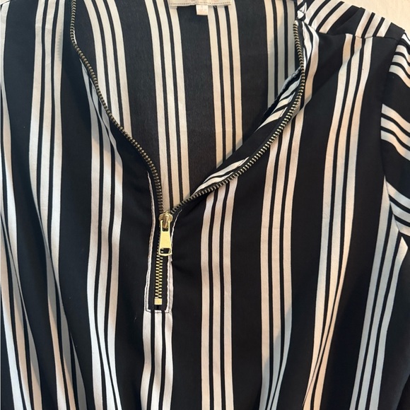 Elegant Striped Mini Dress in Black and White - Picture 2 of 8